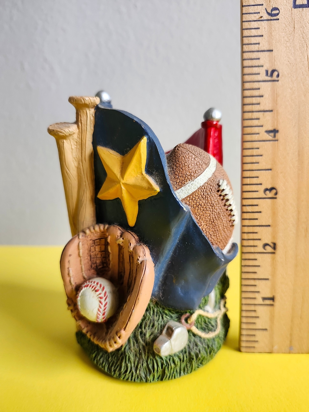 VTG 1998 FIGI Graphics All Sport Pencil Cup Holder Heavy Resin Sports Decor